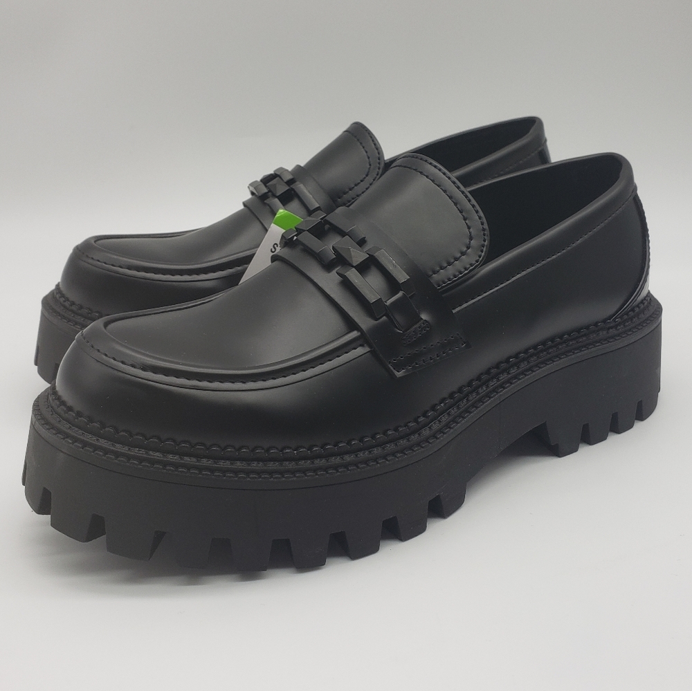 124- Steve Madden Ladies Loafer Aerno1S1 Black Color Size 7 NWT